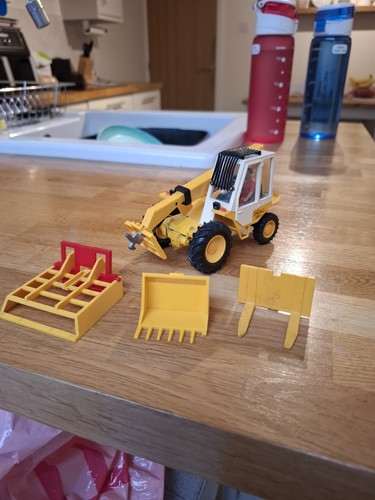 Britains farm toys jcb 520 - toys,