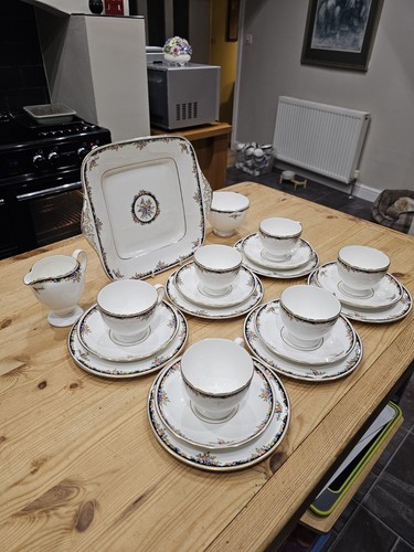 Wedgwood piece tea set - tea,