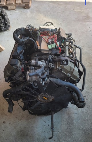 Bmw e38 m60b30 engine - v8,