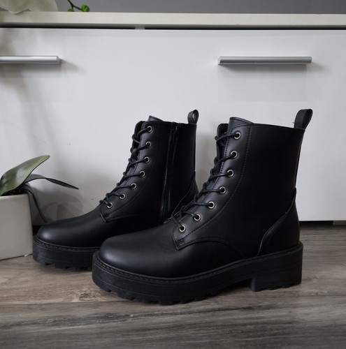 Womens black lace - up, ankle