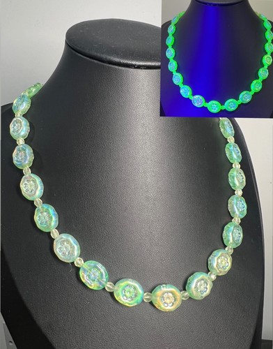 Green mint uranium glass - green,