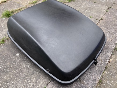 Halfords roof box with fixing - roof,