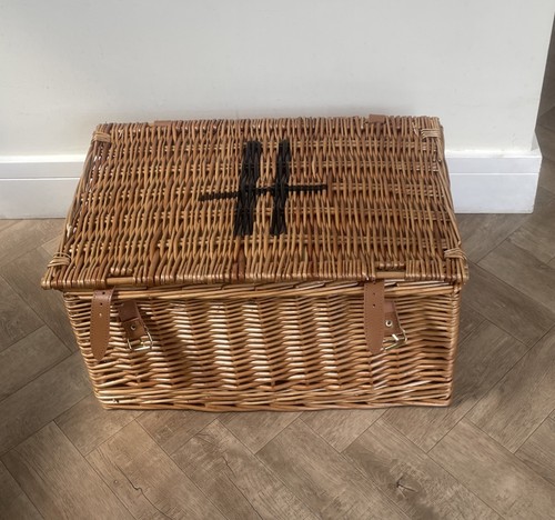 Harrods luxury hamper - harrods,
