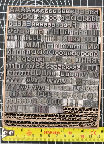 24pt univers font metal - ,