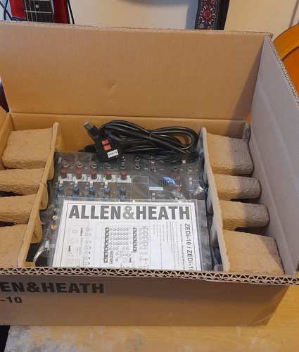 Allen heath zedi 10 pristine - heath,