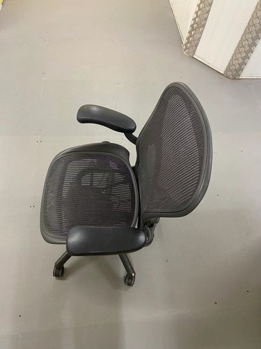 Herman miller aeron - herman, classic
