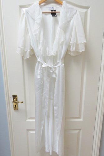 First avenue dressing - first, gown