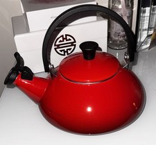 Le Creuset Zen Stovetop Kettle