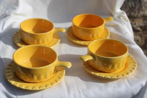Holkham pottery yellow owl - holkham,