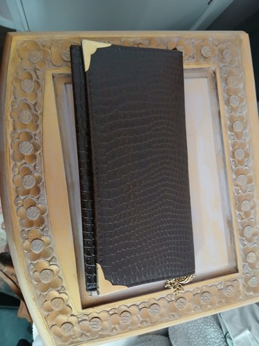 Vintage brown crocodile - brown,