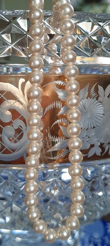 Very pretty vintage pearl - pretty,