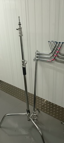 Matthews chrome stand - chrome, c-stand