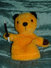 SOOTY & SWEEP SOOTY HAND PUPPET WITH WAND PLUSH SOFT TOY BY GOLDEN BEAR  2018
