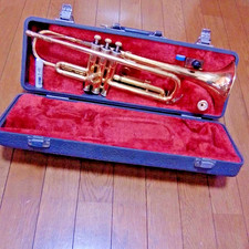 Yamaha YTR-235 Trumpet with hard Case fast ship from japan free ship vintage