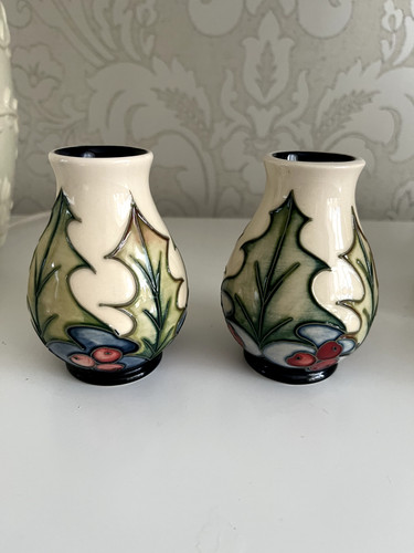 Moorcroft 2004 pair of - a,