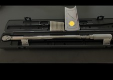 Snap-On BRUTUS3R300 1/2" Drive Click-Type Torque Wrench 60-300 Ft-Lb