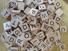 APPROX 600 WOODEN SCRABBLE