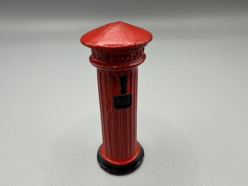 Vintage britains red cast iron - cast,