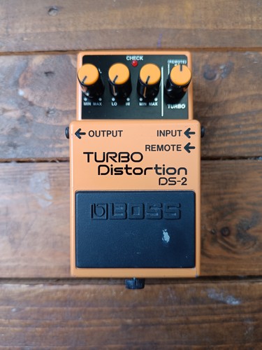 Boss turbo distortion - ds-2,