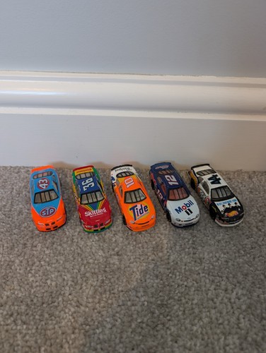 Hot wheels nascar racing - x5,