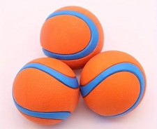 Pack of 3 Rubber Dog Balls /