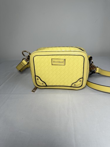 Bnwt river island - river,