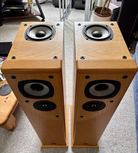 Castle harlech loudspeakers - harlech,