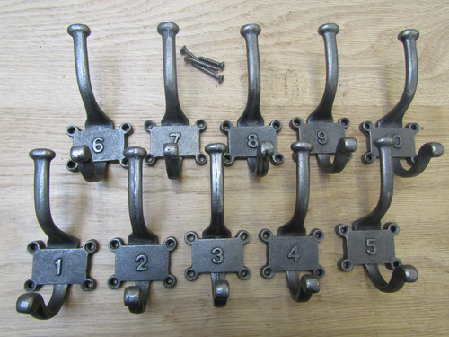 Pack number 10 cast - pack, of