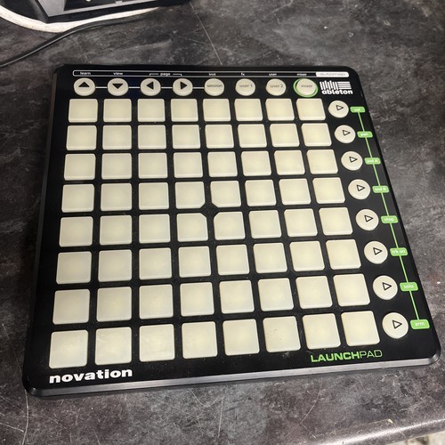 Novation launchpad mk1 - novation,