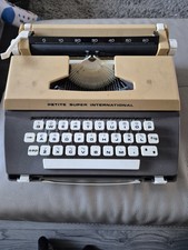 Petite Super International