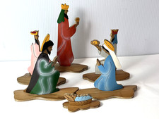 VINTAGE HAND MADE NATIVITY