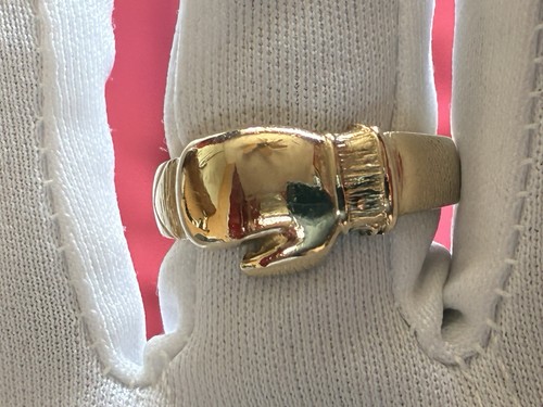 9ct boxing glove ring - 9ct,