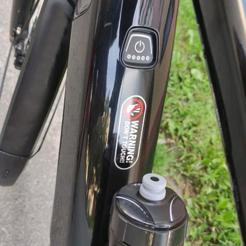 Warning don touch sticker - touch,