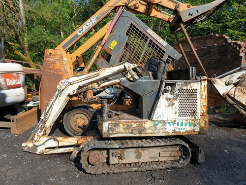 Bobcat x320 mini digger - bobcat,