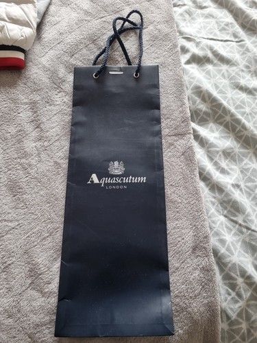 Aquascutum london gift bag - london,