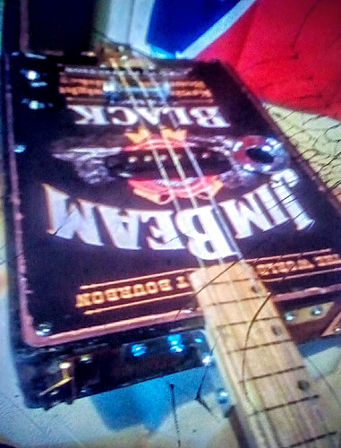 Handmade string cigar box - 3-string,