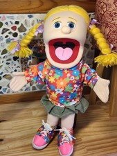 Silly Puppets Cindy Peach