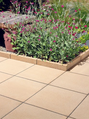 Bradstone textured buff - bradstone, paving