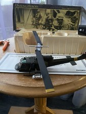 Corgi Uh-1e Huey Gunship Helicopter Usmc