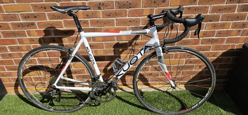 Mens kuota korsa - kuota, road