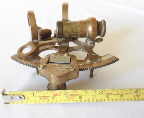 Sextant detailed miniature - sextant.,