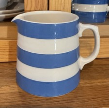 TG GREEN CORNISHWARE BLUE AND WHITE 1pt JUG GREEN SHIELD