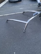 L200 crime a car roll bar