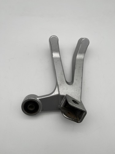 Suzuki tl1000 footrest bracket - suzuki,