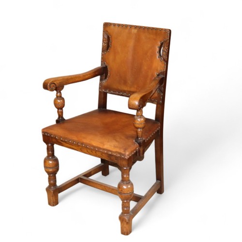 Vintage heirloom oak carver - oak,