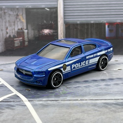 Hot wheels batman dodge - wheels,