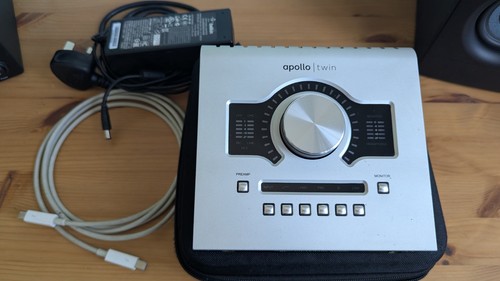 Universal audio uad2 - audio, mk.1