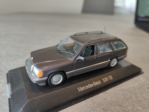 Minichamps mercedes benz 320 - minichamps, mercedes-benz