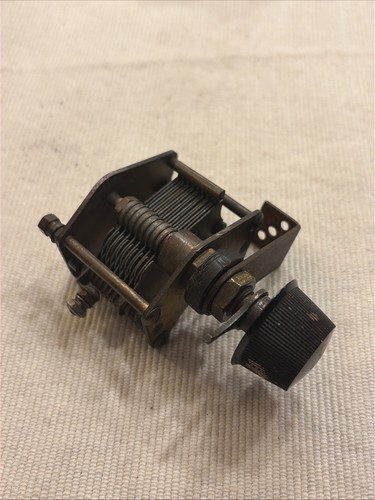 Early eddystone radio - early, tuning