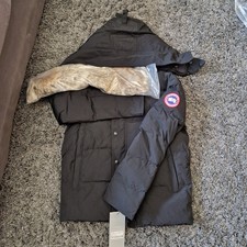 Canada Goose Wyndham Men's | Size S | NEW | RED BADGE